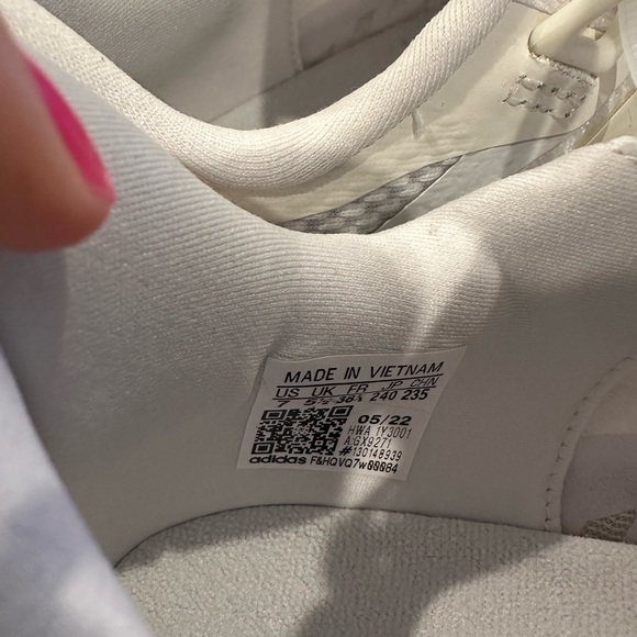 Adidas shoes - Picture 9 of 9